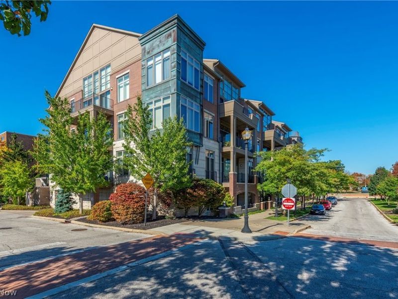 16800 Van Aken Boulevard , Unit 413, Shaker Heights, OH 44120 Photo 4
