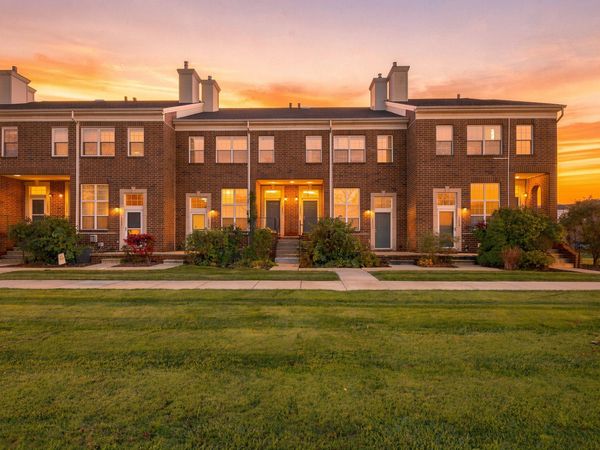 1870 Lindsay Lane, Ann Arbor, MI 48104