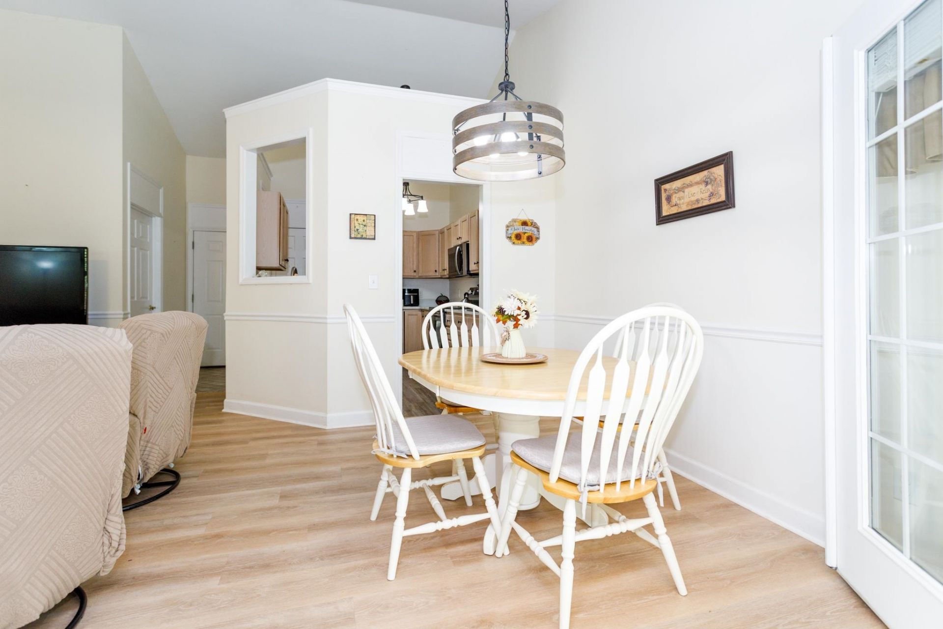 2602 Clearwater St. Photo 6