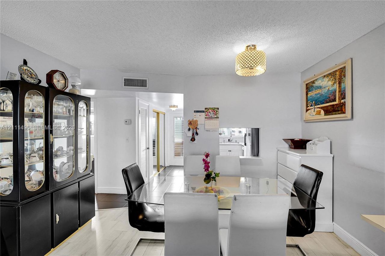 7891 N Sunrise Lakes Dr , Unit 310, Sunrise, FL 33322 Photo