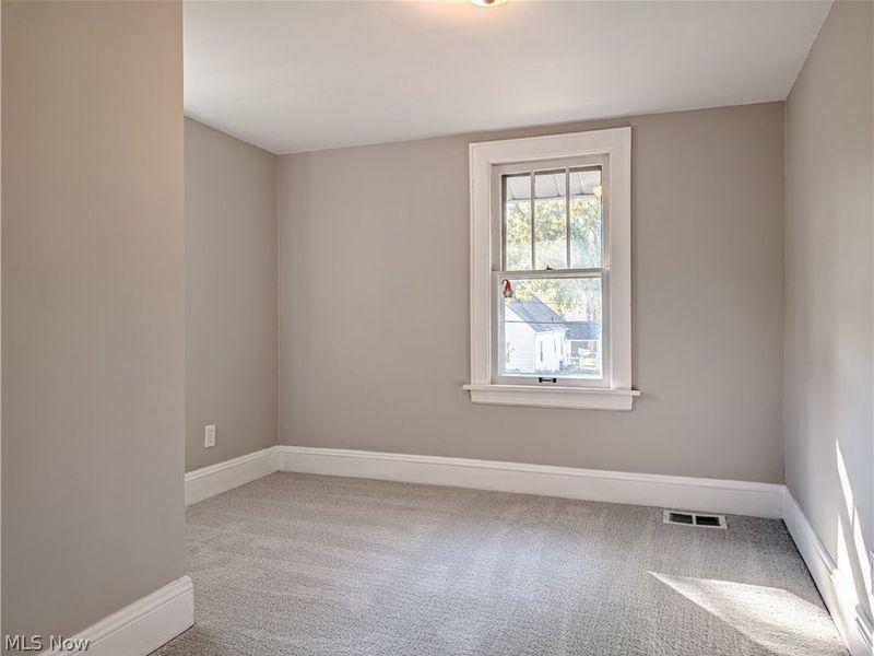 43 E Linwood Avenue, Akron, OH 44301 Photo 16