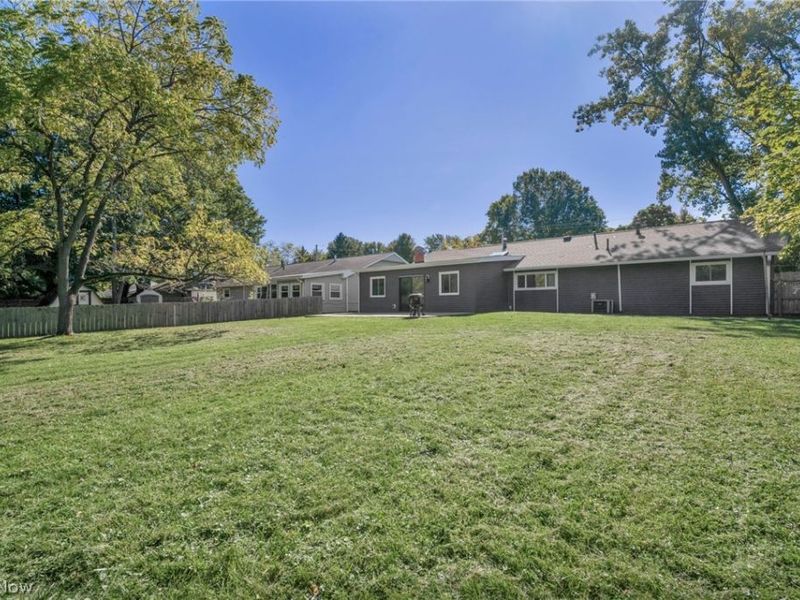 20368 Westwood Drive, Strongsville, OH 44149 Photo 4