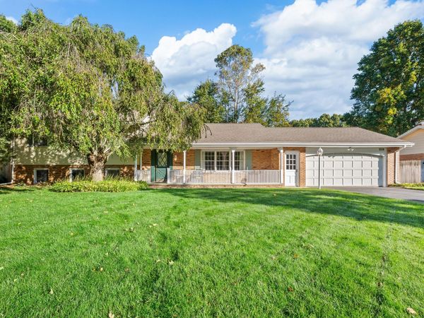 1519 Saint Joseph Circle, St. Joseph, MI 49085