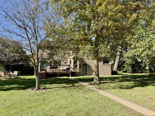 4700 Teonia Woods Drive , Rolling Meadows, IL 60008