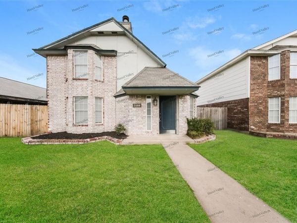 2108 Lakecrest Drive, Moore, OK 73170