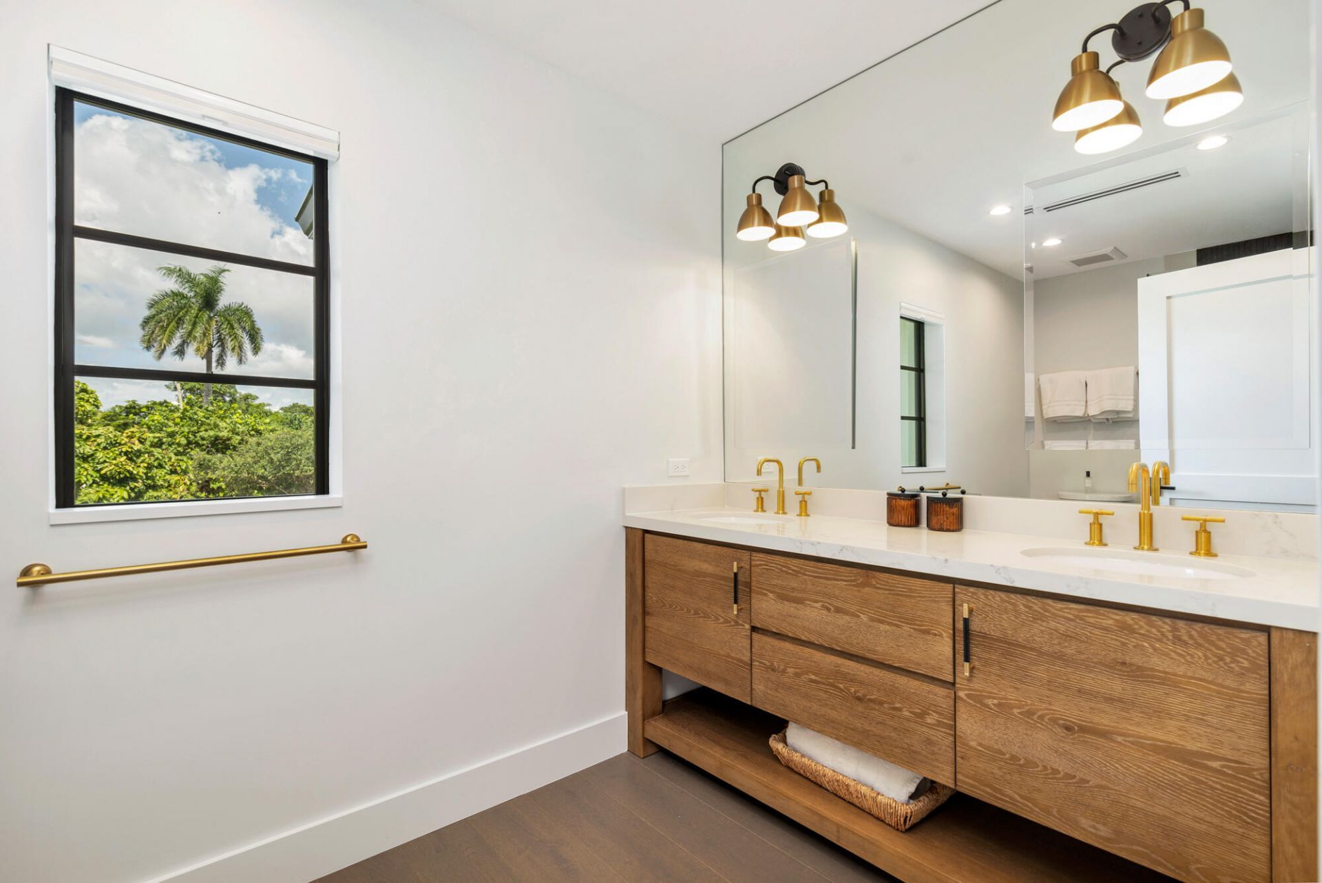 6840 Lake Avenue, West Palm Beach, FL 33405 Photo
