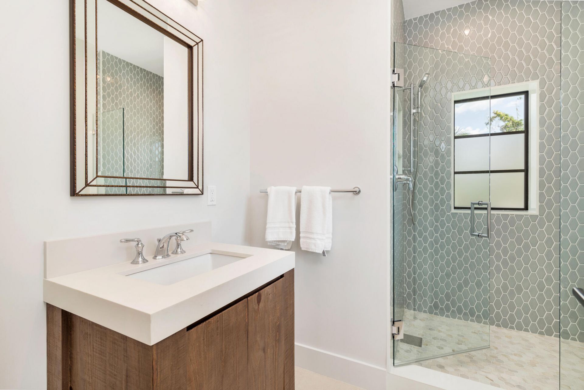6840 Lake Avenue, West Palm Beach, FL 33405 Photo
