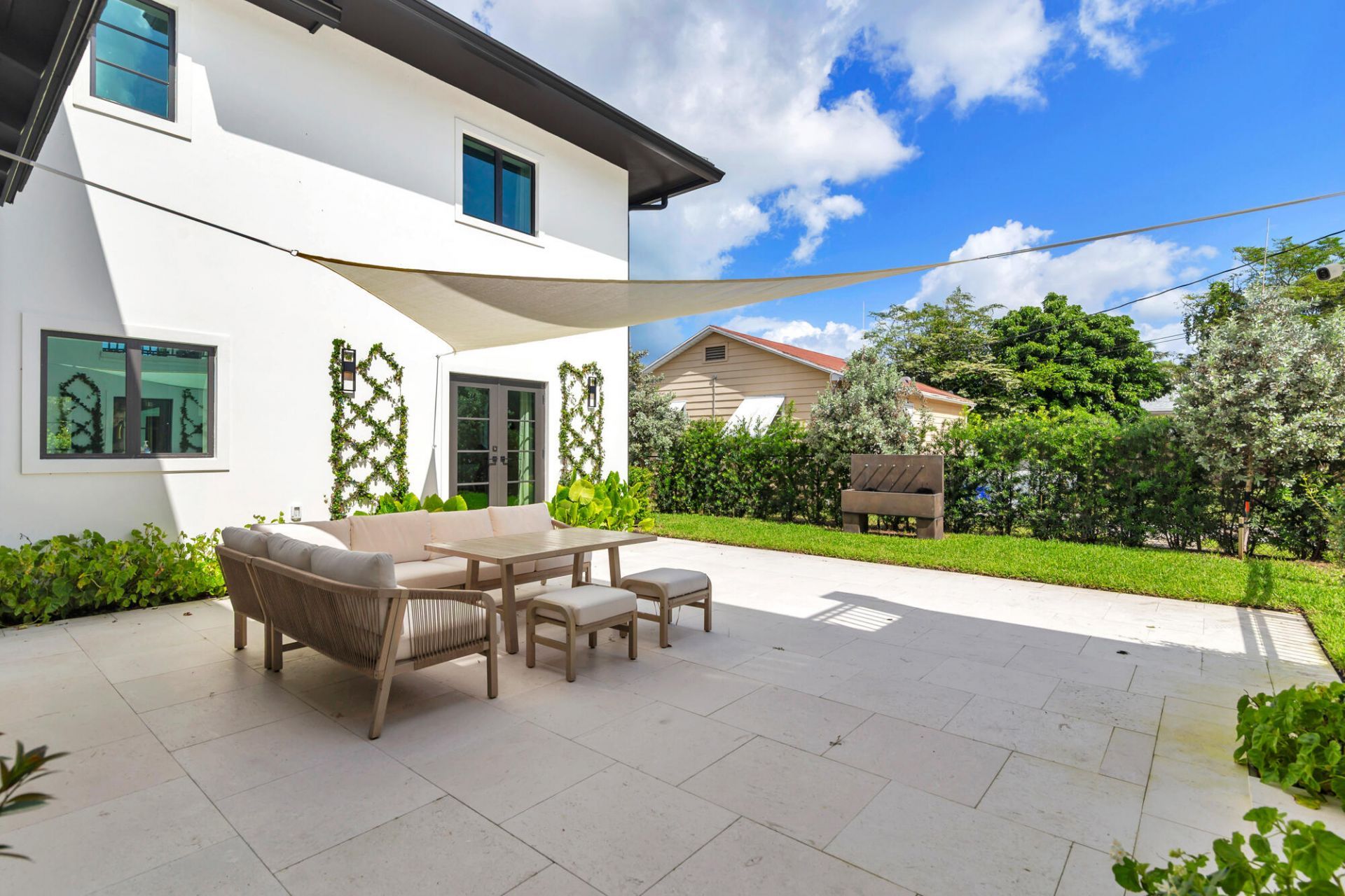 6840 Lake Avenue, West Palm Beach, FL 33405 Photo