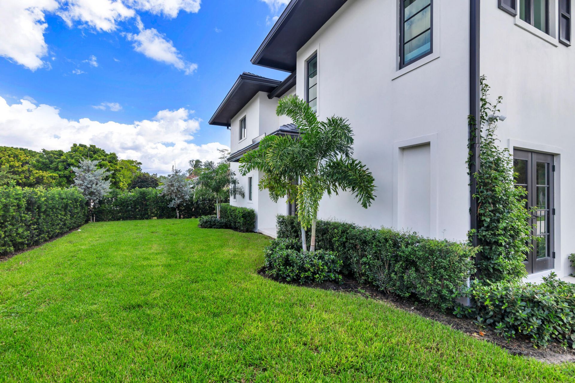 6840 Lake Avenue, West Palm Beach, FL 33405 Photo