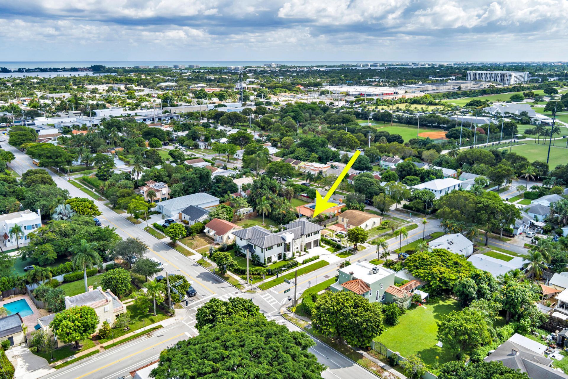 6840 Lake Avenue, West Palm Beach, FL 33405 Photo