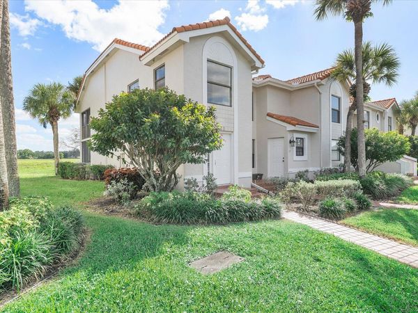 10890 Lakemore Lane, Unit 201, Boca Raton, FL 33498