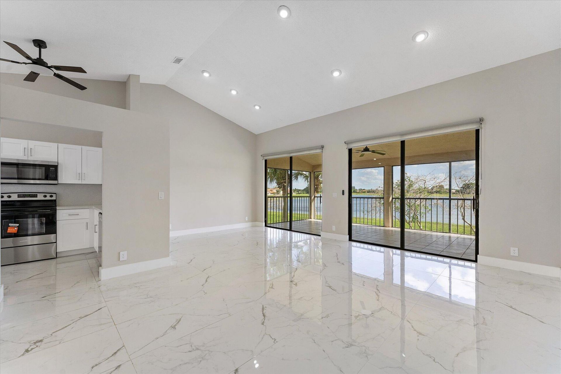 10890 Lakemore Lane, Unit 201, Boca Raton, FL 33498 Photo