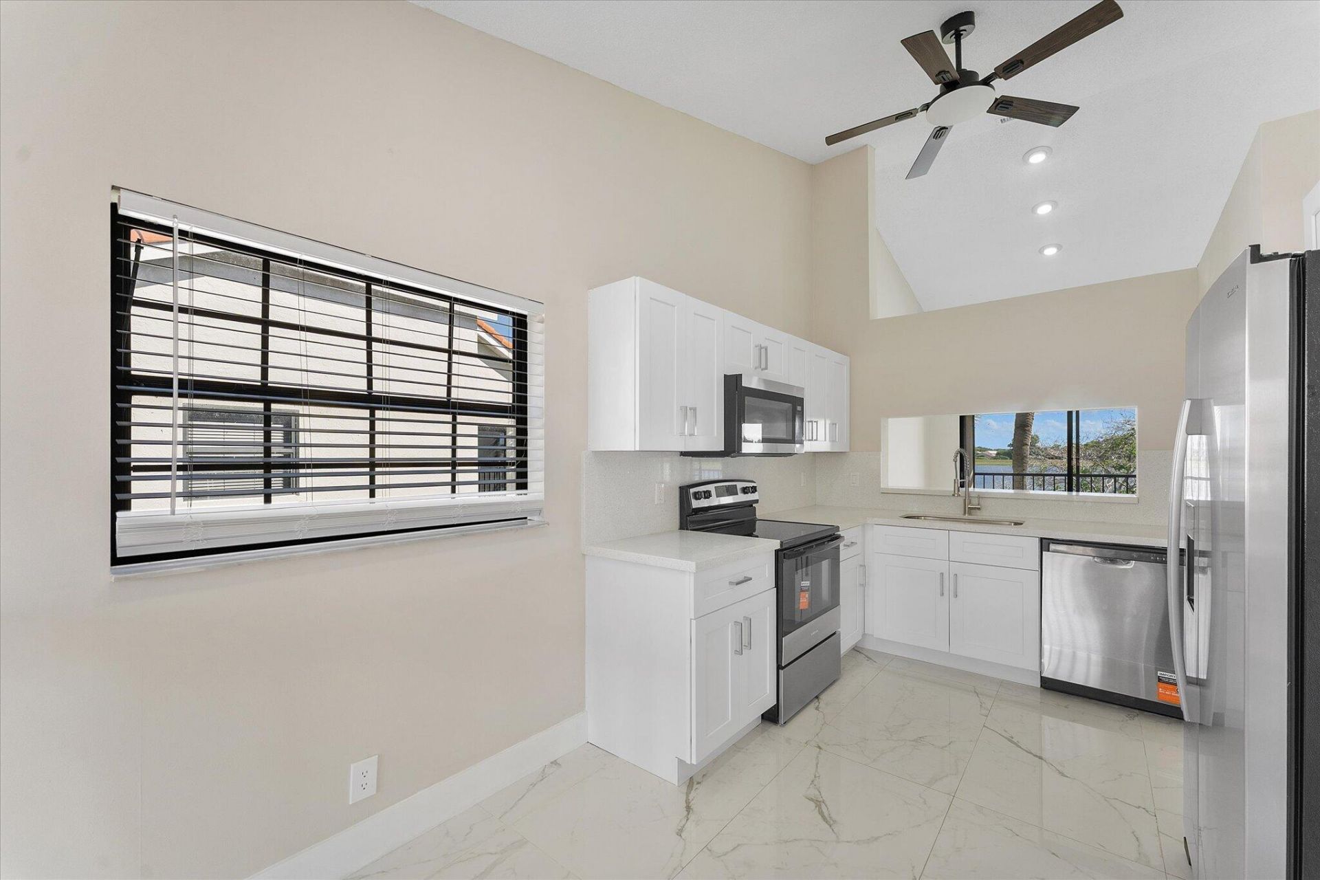 10890 Lakemore Lane, Unit 201, Boca Raton, FL 33498 Photo