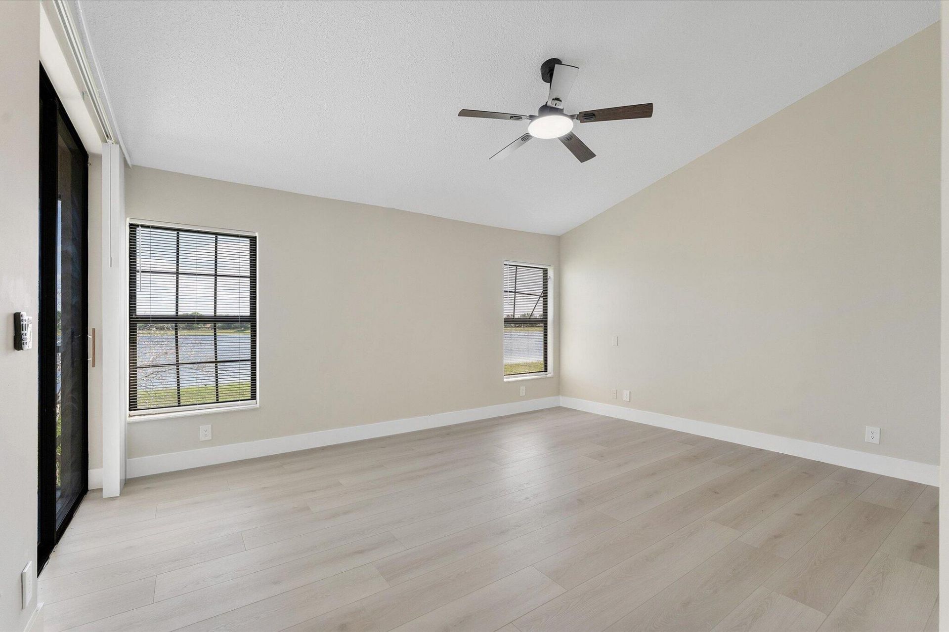 10890 Lakemore Lane, Unit 201, Boca Raton, FL 33498 Photo