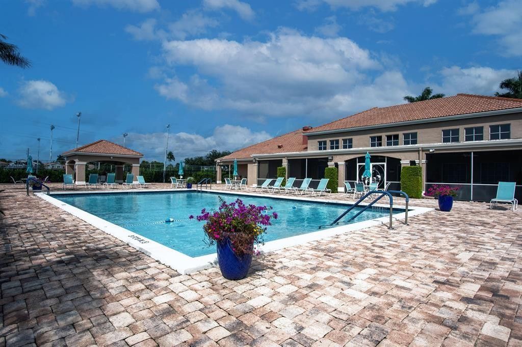 10890 Lakemore Lane, Unit 201, Boca Raton, FL 33498 Photo