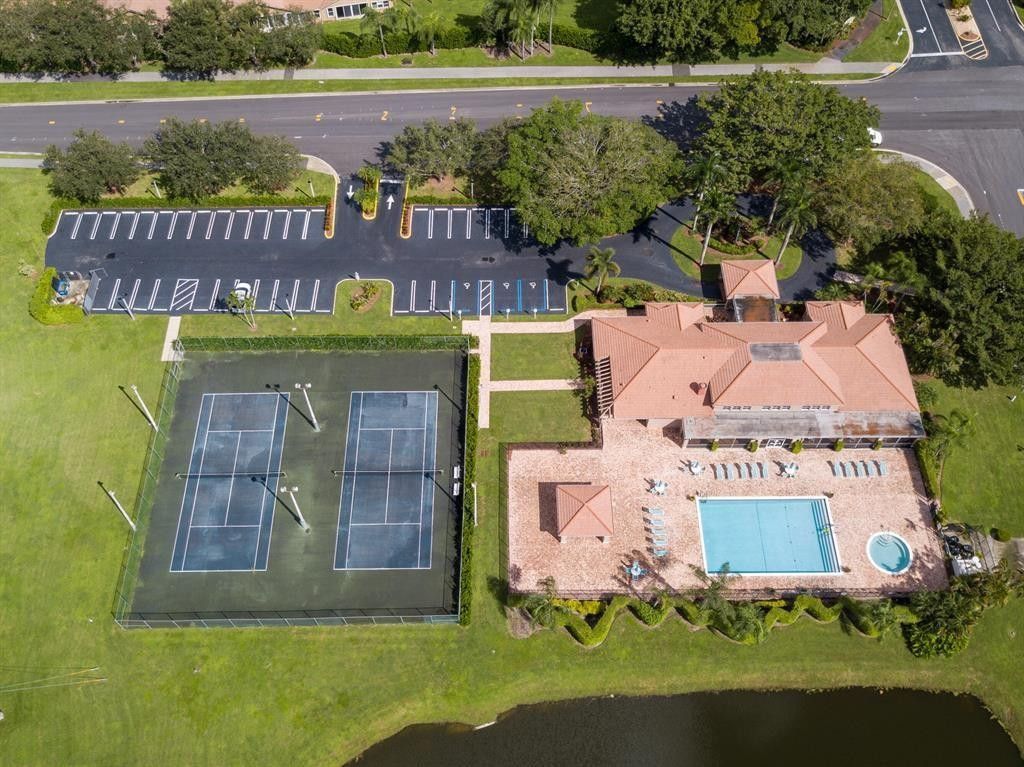 10890 Lakemore Lane, Unit 201, Boca Raton, FL 33498 Photo