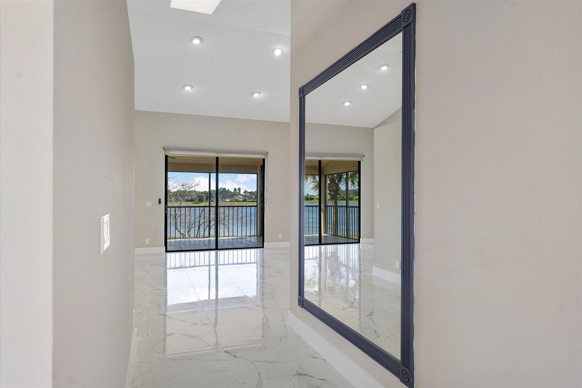 10890 Lakemore Lane, Unit 201, Boca Raton, FL 33498 Photo
