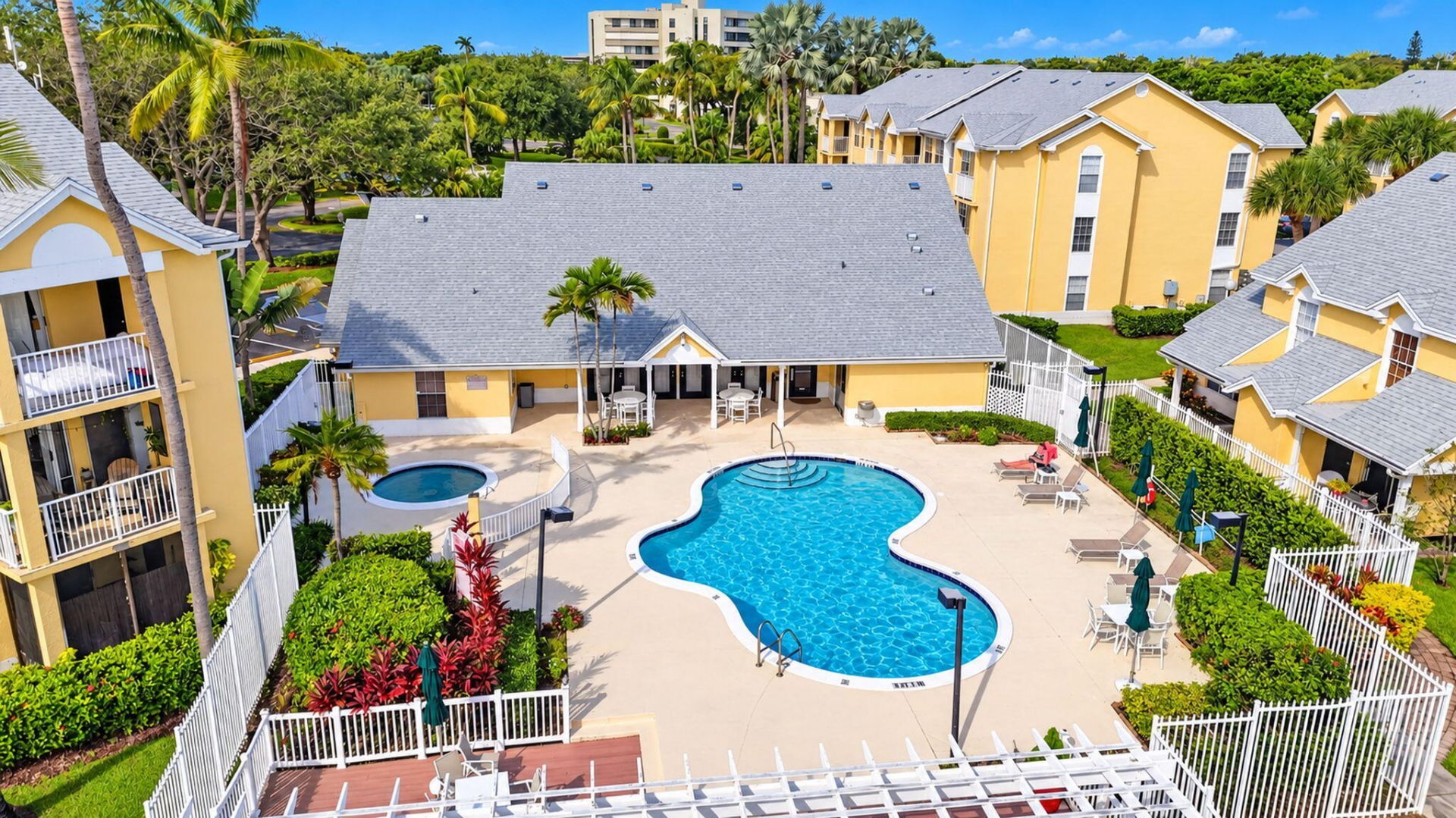 6284 La Costa Drive, Unit E, Boca Raton, FL 33433 Photo