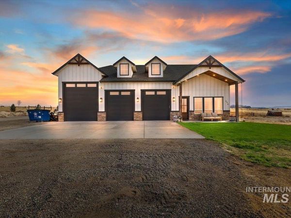 374 Desert Bluff Ln, Melba, ID 83641