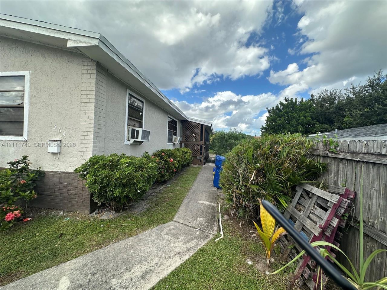 1564 W 20th St, Riviera Beach, FL 33404 Photo