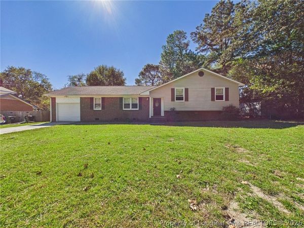 5702 Lochness Court , Fayetteville, NC 28304