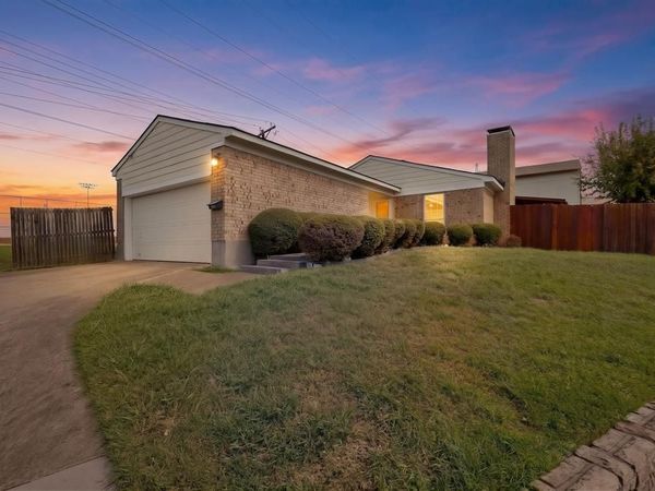 2228 Bunker Hill Drive, Carrollton, TX 75006