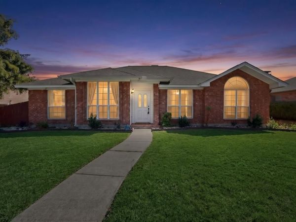 2318 Bent Bow Drive , Garland, TX 75044