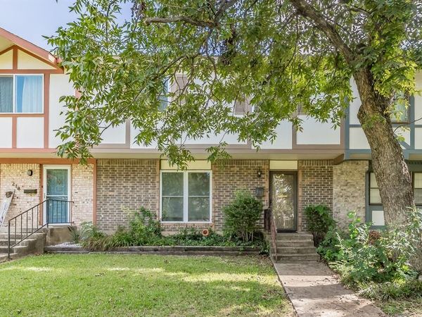220 Westview Terrace, Arlington, TX 76013