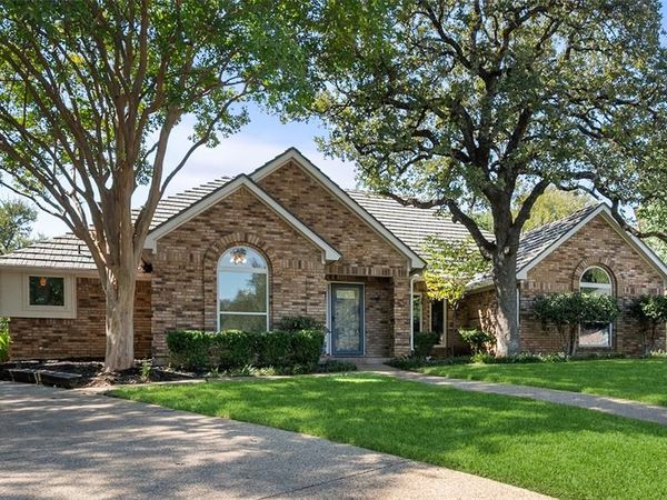 8800 Rolling Springs Court , Fort Worth, TX 76120