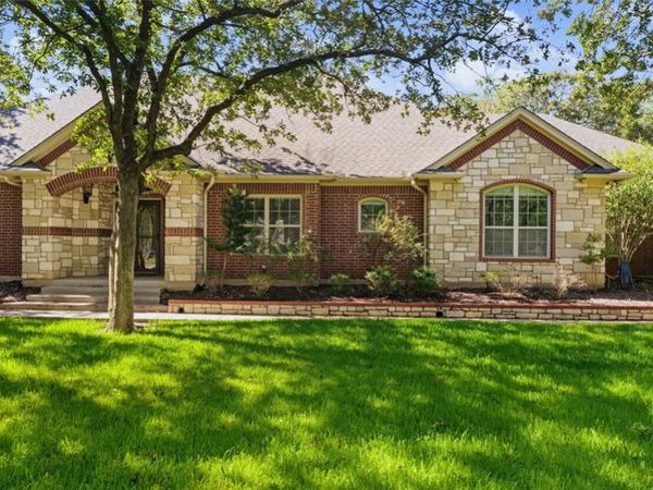 6104 Temple Oaks Court , Granbury, TX 76049