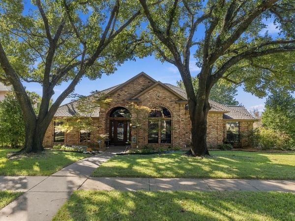 824 Parkhaven Drive , Mesquite, TX 75149