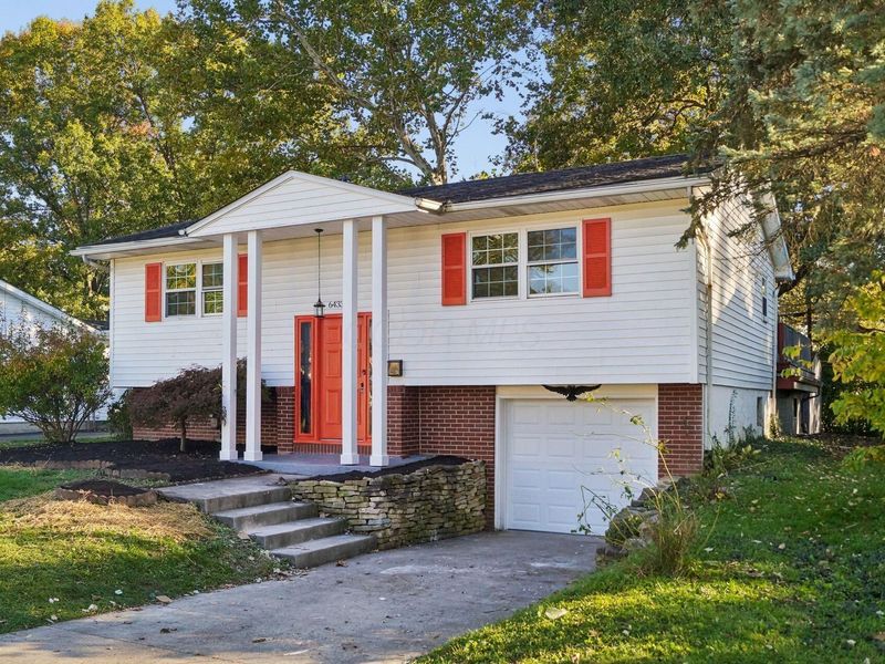 6433 Carriage Lane, Reynoldsburg, OH 43068 Photo 2