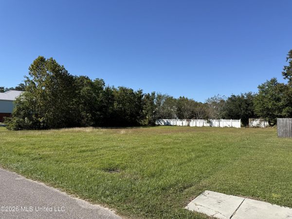 123 Buena Vista Drive, Long Beach, MS 39560