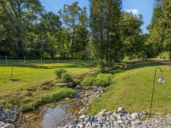 648 Tottys Bend Loop , Duck River, TN 38454