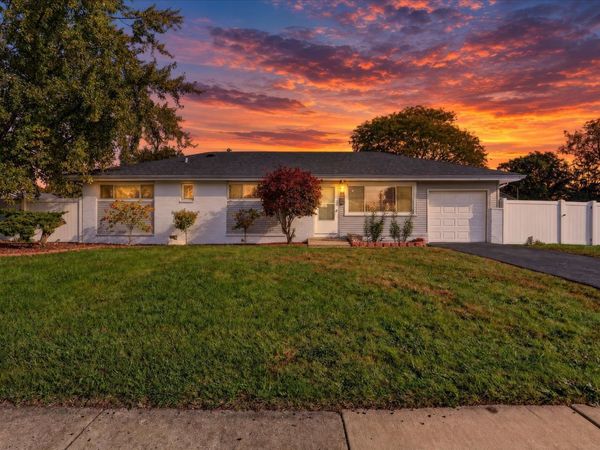 310 Maricopa Lane, HOFFMAN ESTATES, IL 60169