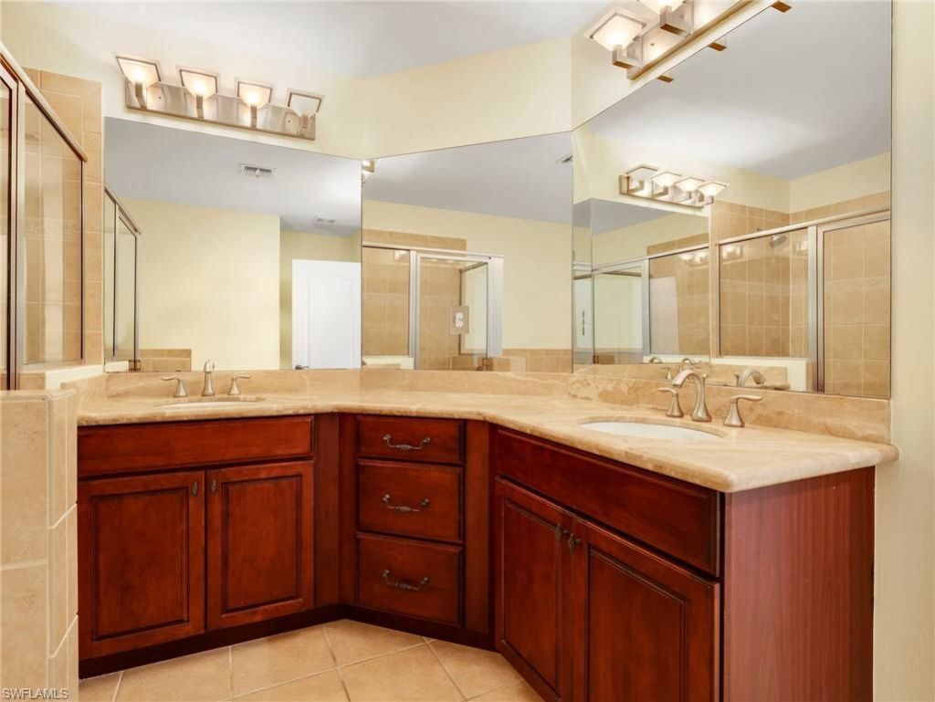 10101 Tin Maple Dr , Unit 122, Estero, FL 33928 Photo