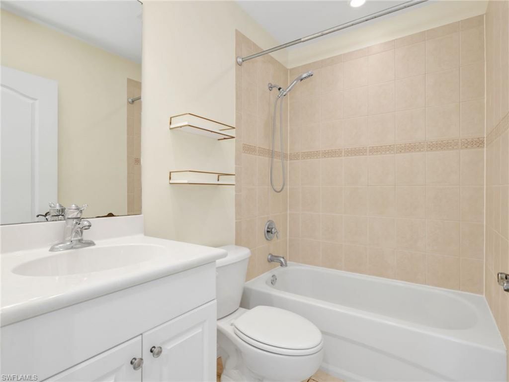 10101 Tin Maple Dr , Unit 122, Estero, FL 33928 Photo