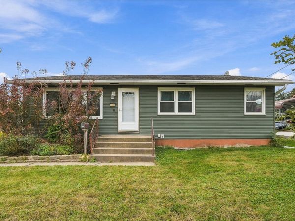 3333 Carlisle Street NE, Cedar Rapids, IA 52402