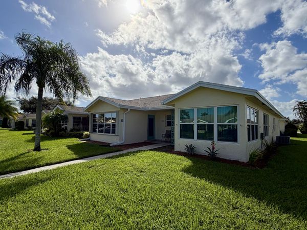 5289 LAKEFRONT Boulevard, Unit C, Delray Beach, FL 33484