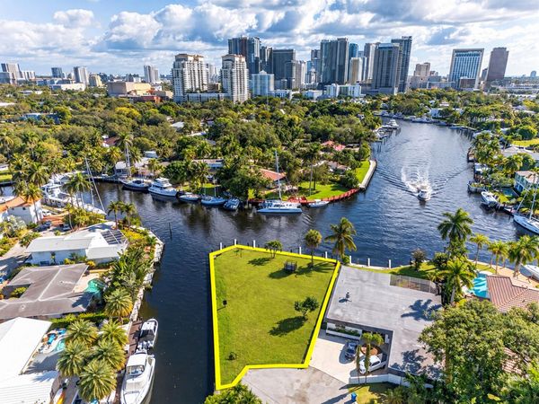 522 SW 9TH Terrace, Fort Lauderdale, FL 33312