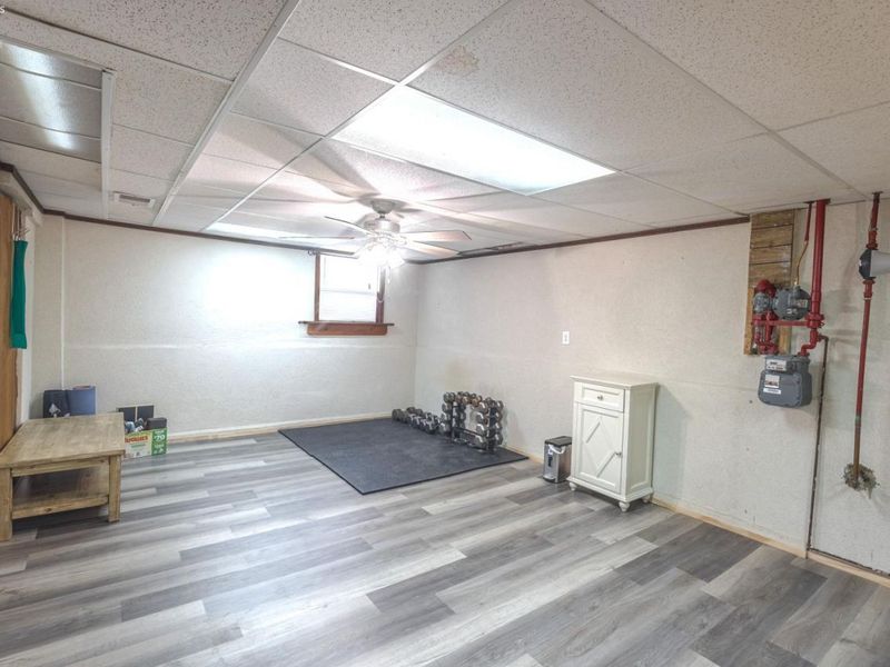 725 E Center Street, Bellevue, OH 44811 Photo 24