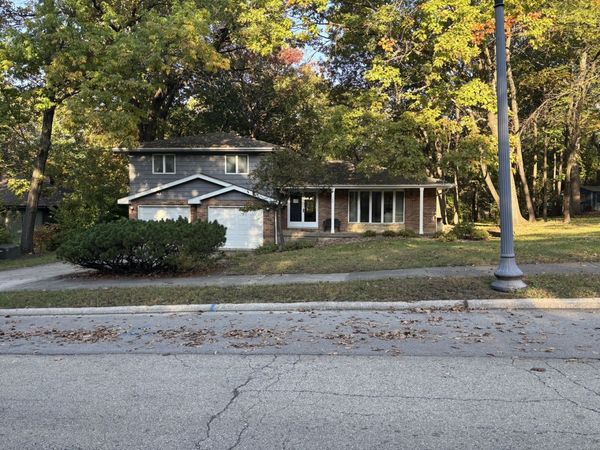 1265 Woodland Court , Joliet, IL 60435