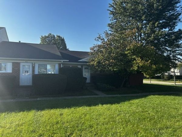 415 Salem Square , Bolingbrook, IL 60440
