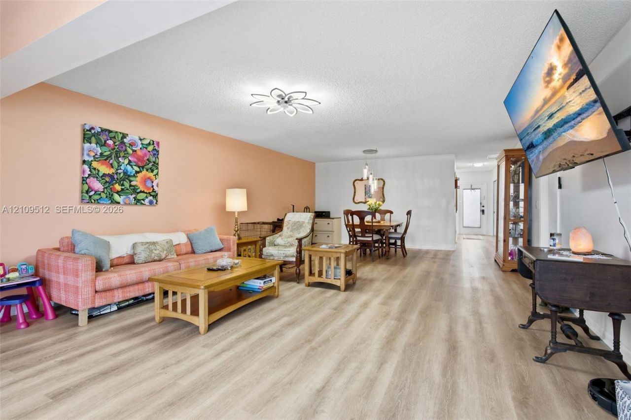 1541 NW 18th Ave , Unit 101, Delray Beach, FL 33445 Photo