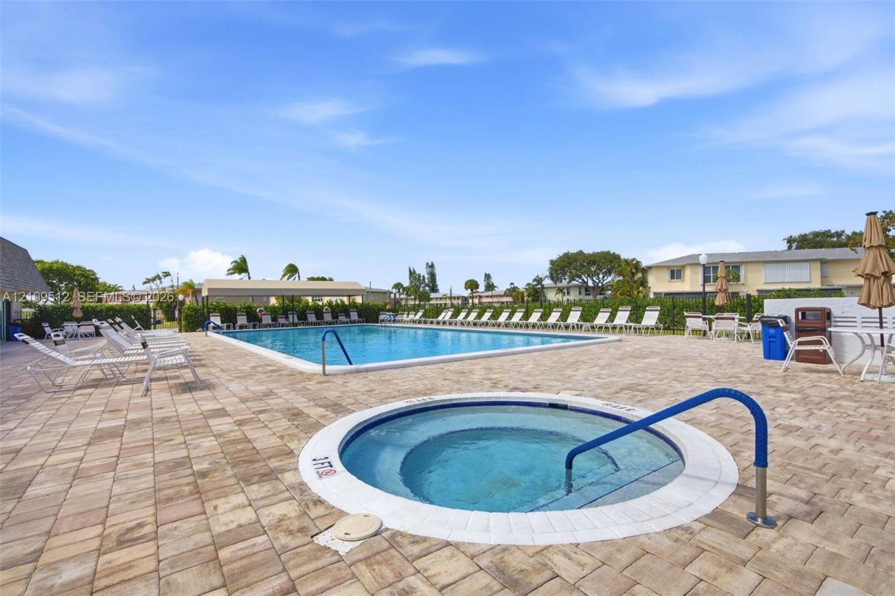 1541 NW 18th Ave , Unit 101, Delray Beach, FL 33445 Photo