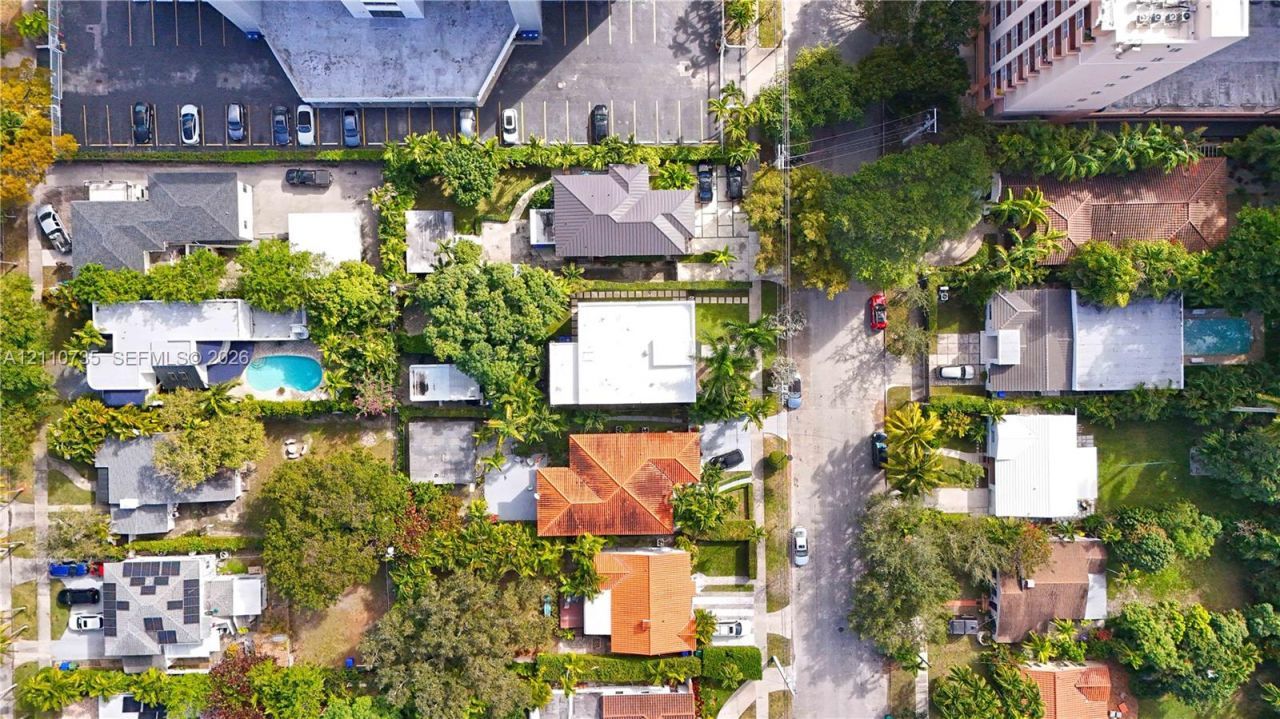333 SW 30th Rd , Miami, FL 33129 Photo