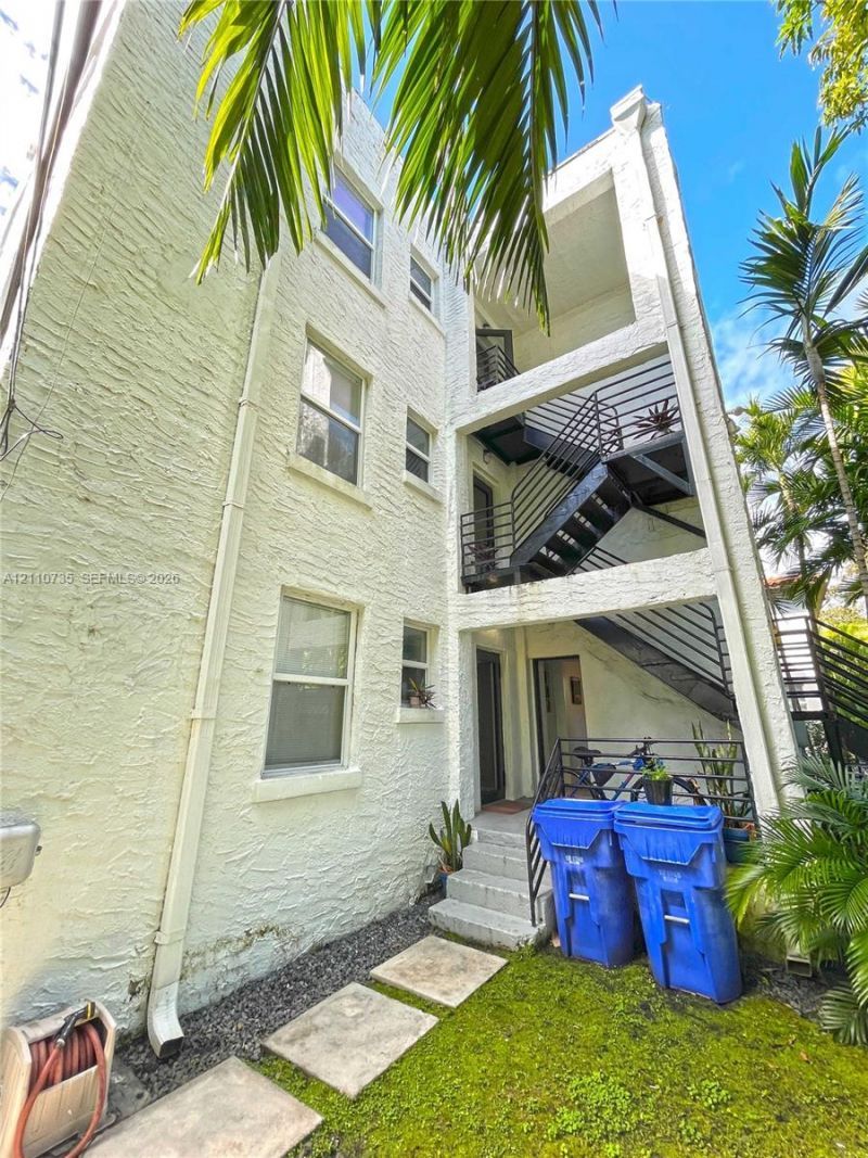 333 SW 30th Rd , Miami, FL 33129 Photo