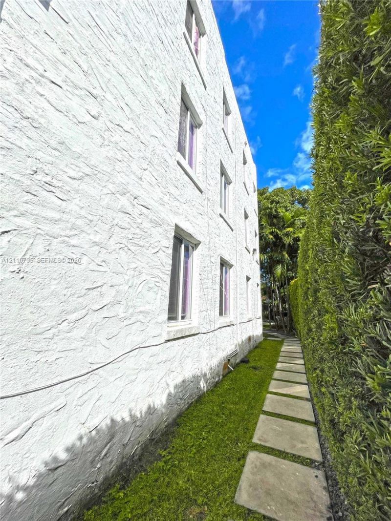 333 SW 30th Rd , Miami, FL 33129 Photo