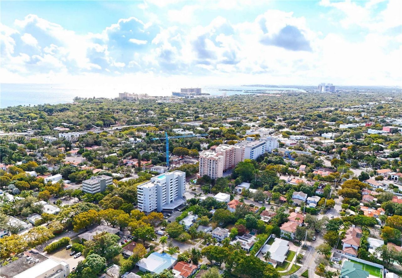 333 SW 30th Rd , Miami, FL 33129 Photo
