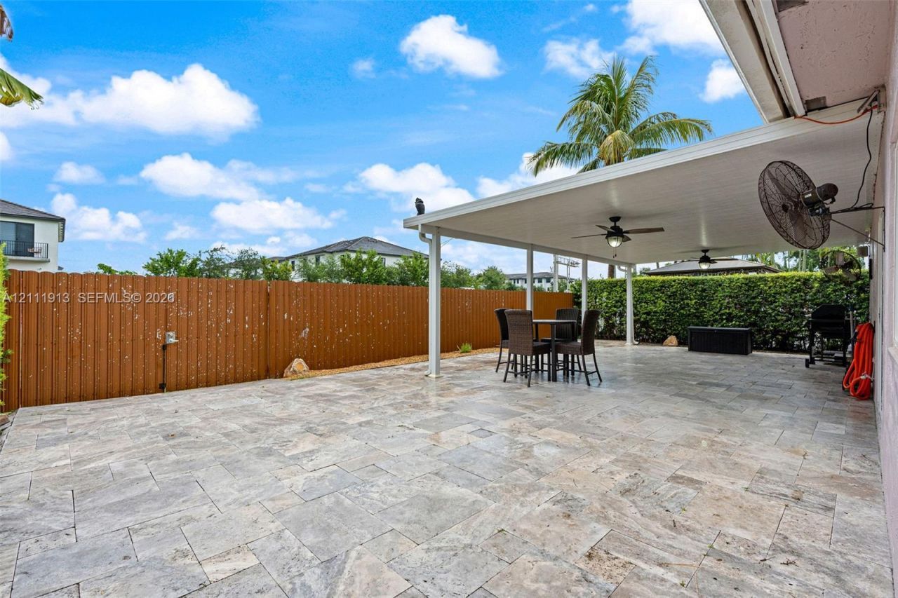 15717 SW 138th Ter, Miami, FL 33196 Photo